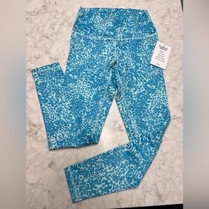 Fleo 25” inseam El Toro leggings, Aqua leopard print, medium, NWT